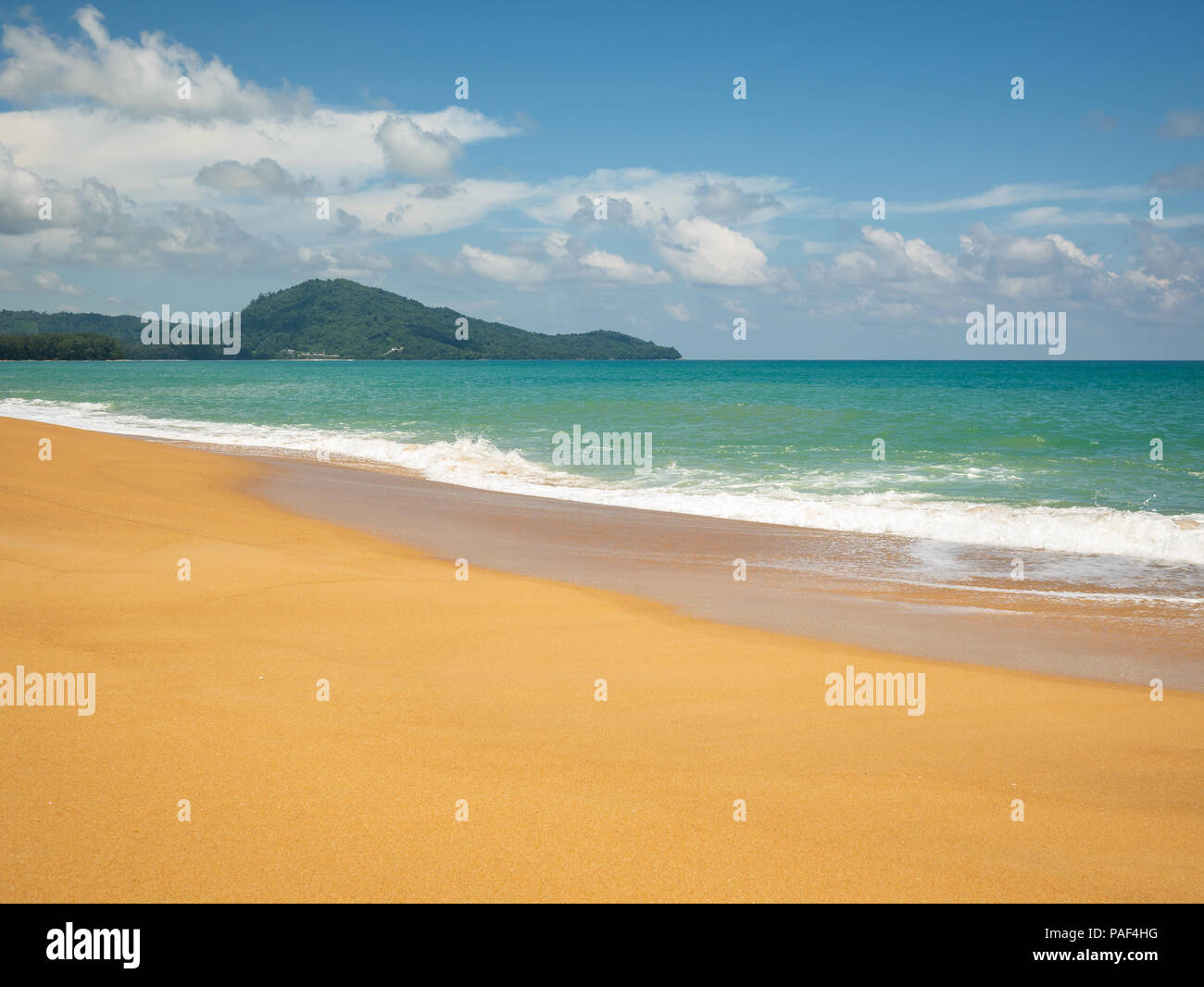 Tropical beach and empty sea background with copy space Stock Photo - Alamy