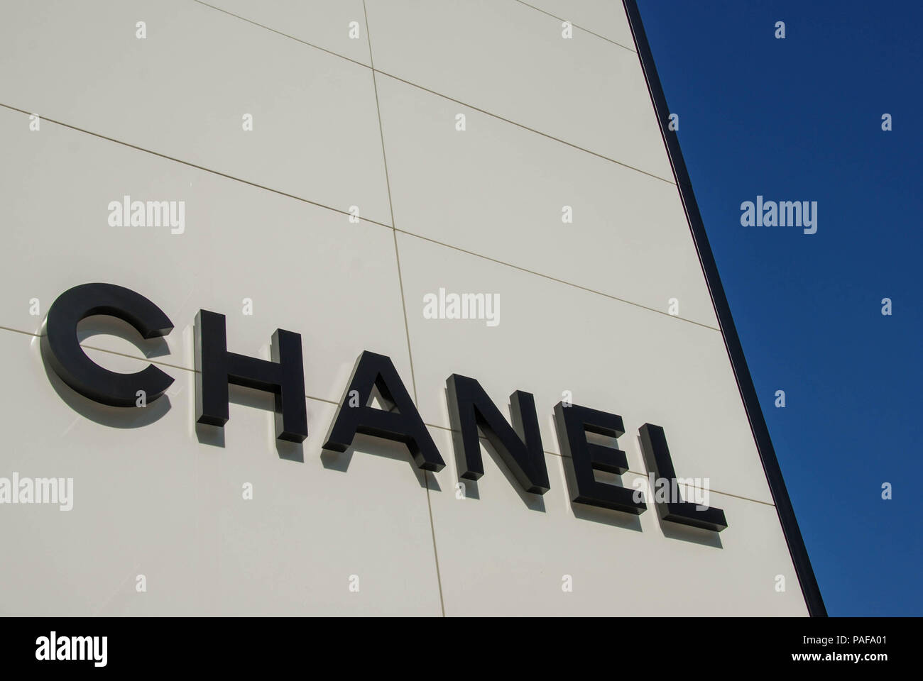 chanel outlet