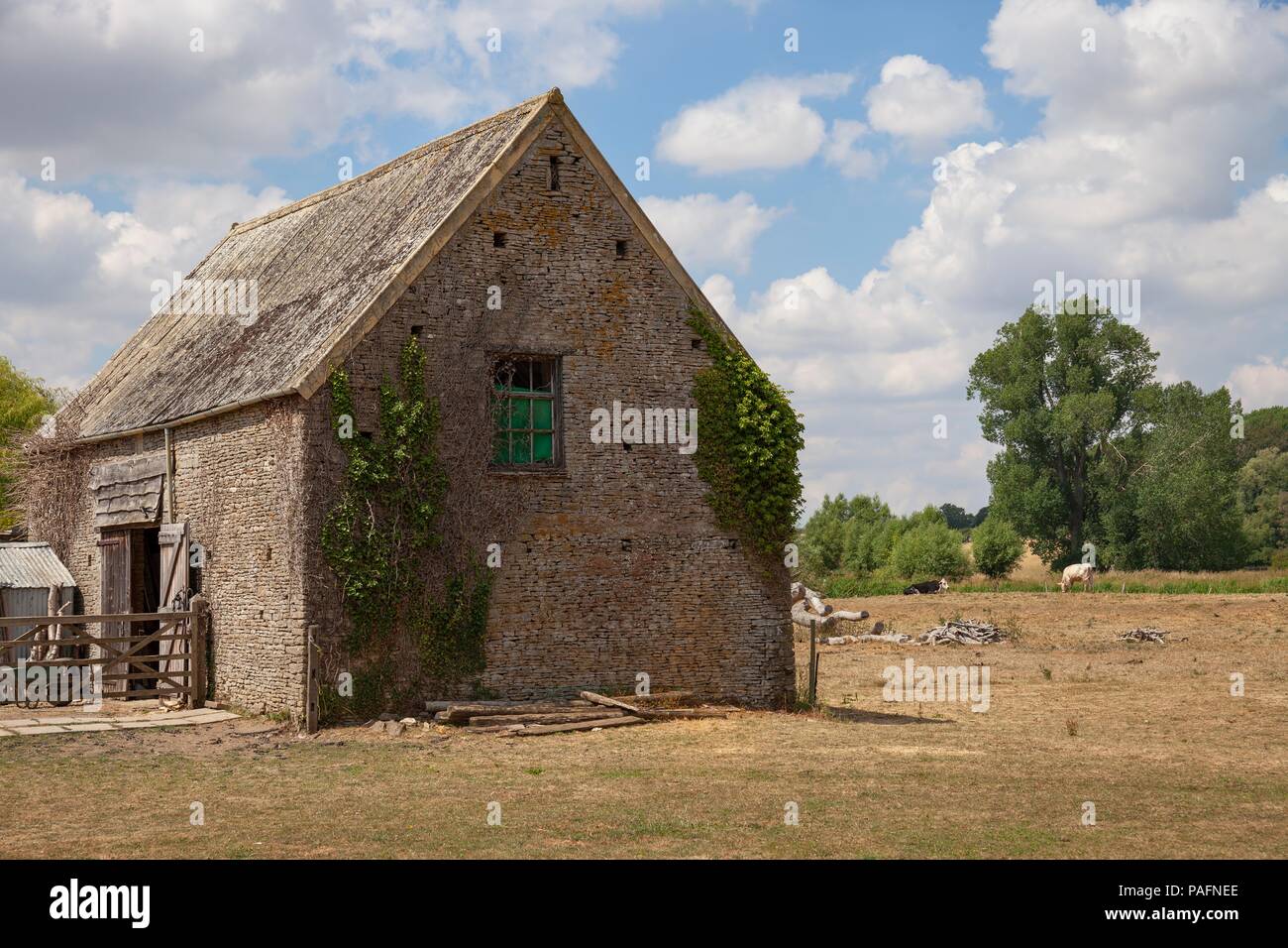 Old barn at Asthall, Oxfordshire, England Stock Photo