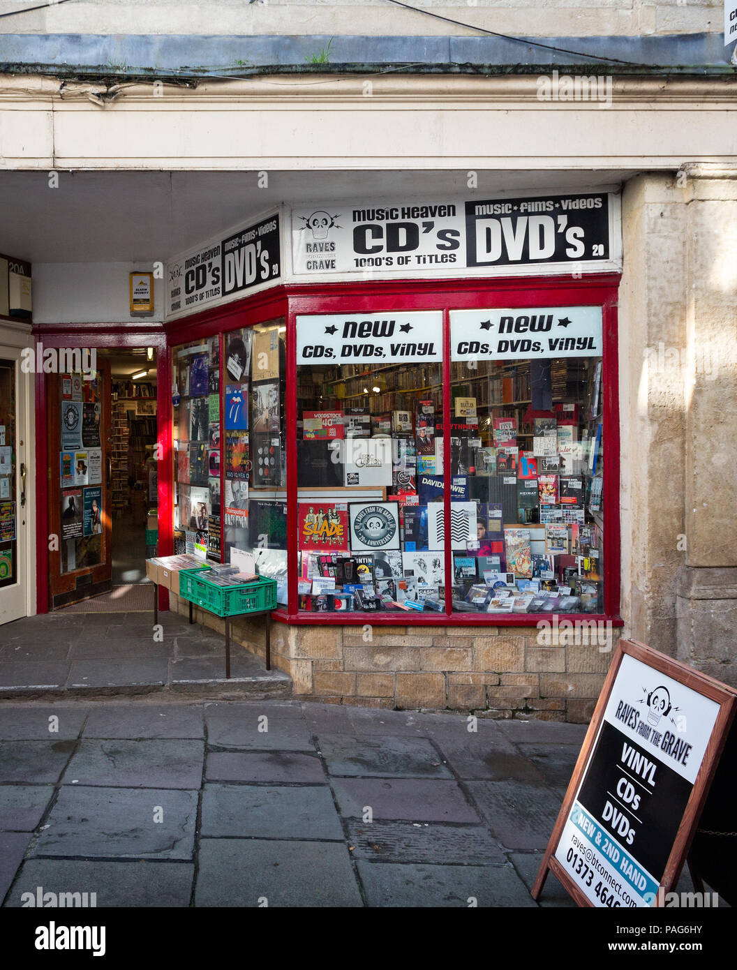 Rave from the grave record shop hi-res stock photography and images - Alamy