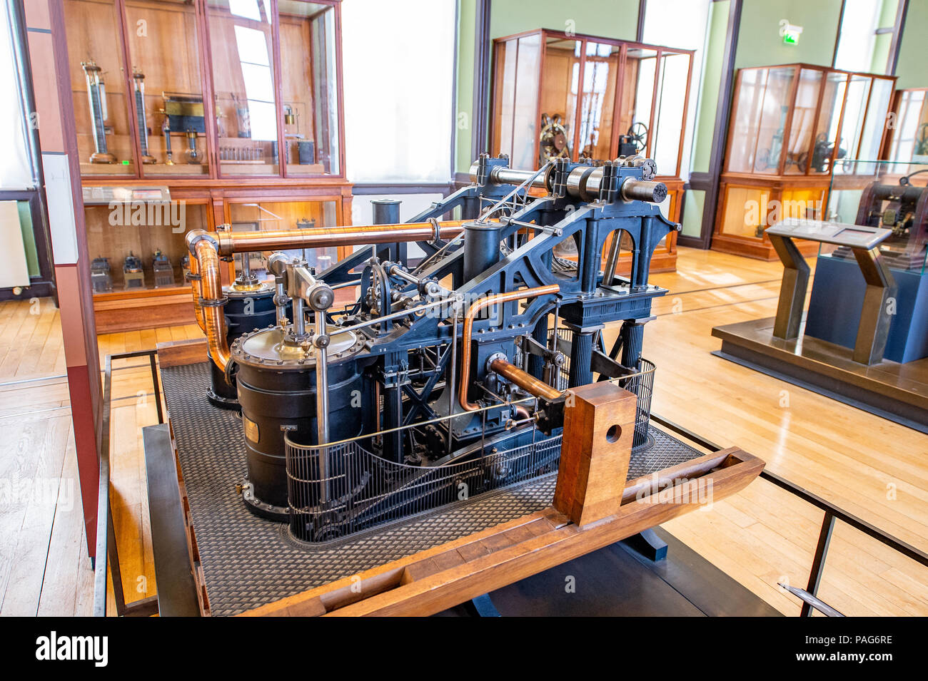 Steam engine from the ship 