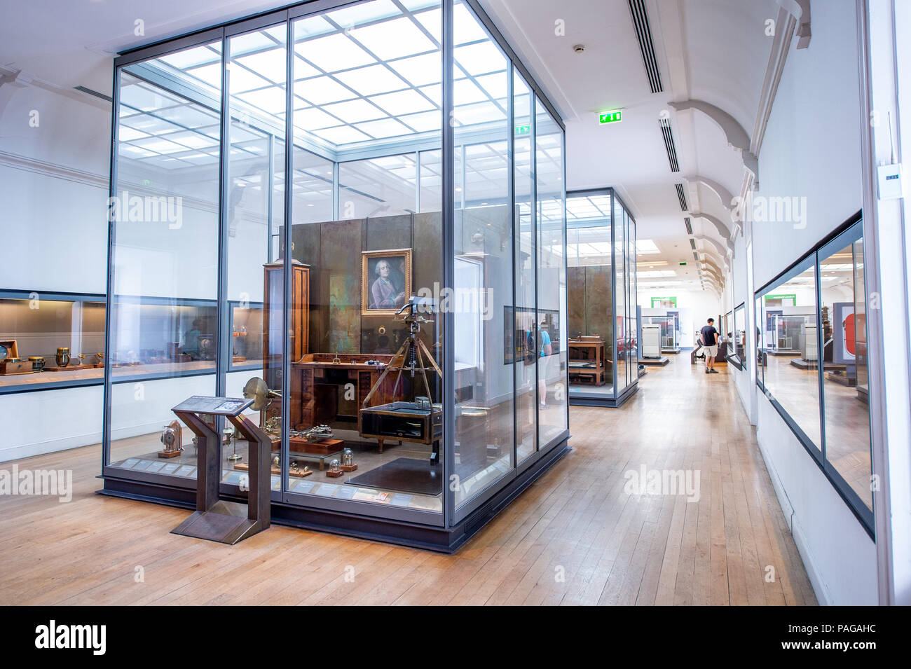 The Scientific Instruments section of the Musée des Arts et Métiers in ...