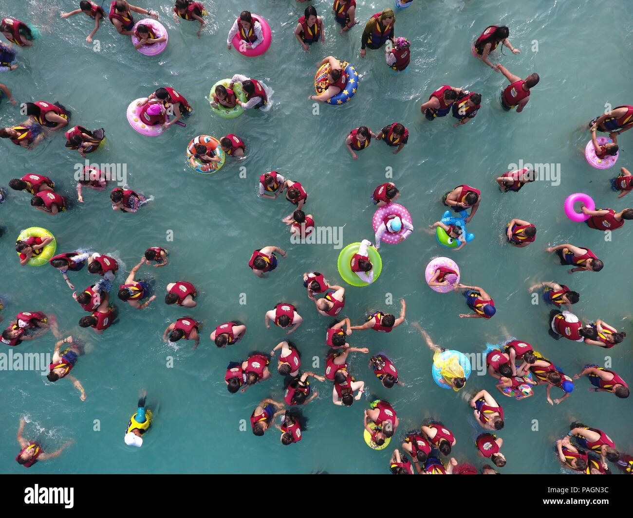 China wave pool hi-res stock photography and images - Alamy