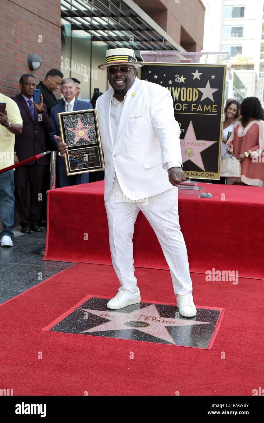 Cedric the Entertainer at the induction ceremony for Star on the