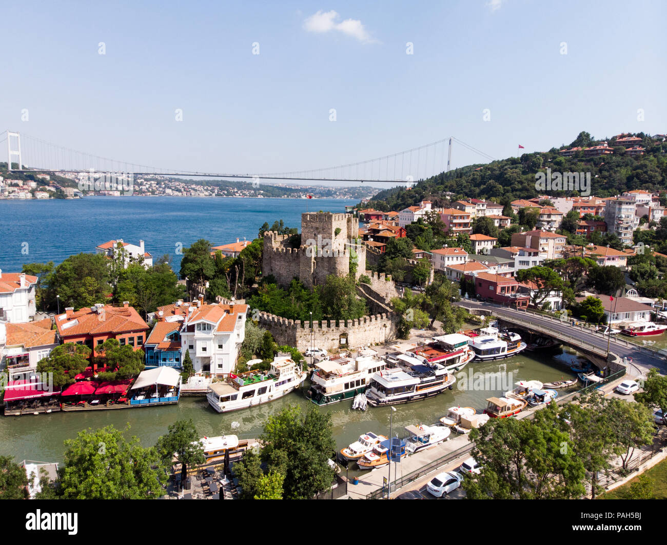 anatolian castle (anadolu hisari) in istanbul.historically known as guzelce  hisar(meaning proper castle) is a fortress located in anatolian (asian) si  Stock Photo - Alamy