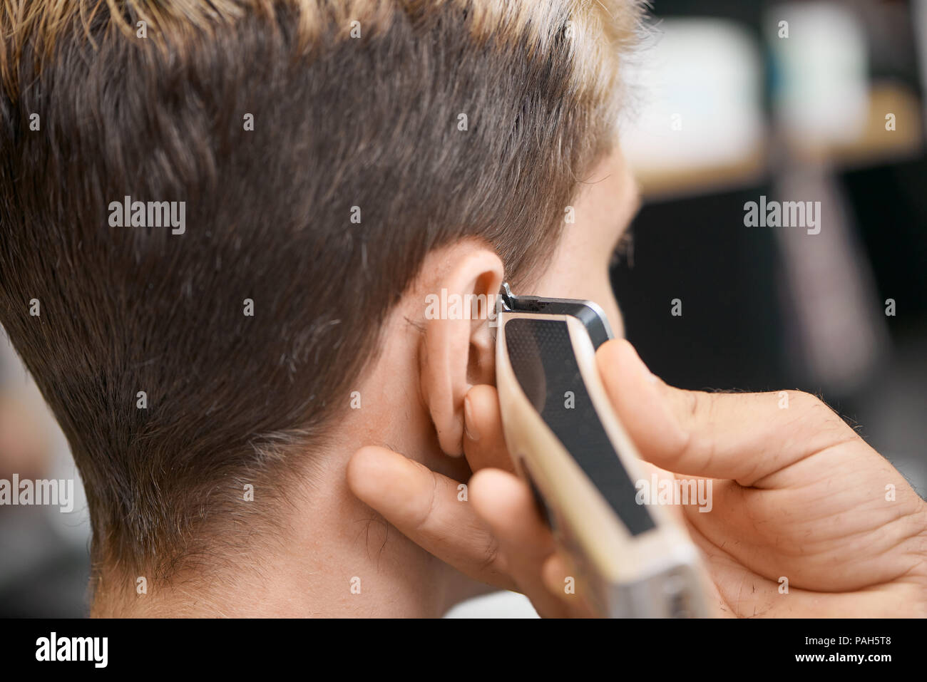 clippers haircut salon