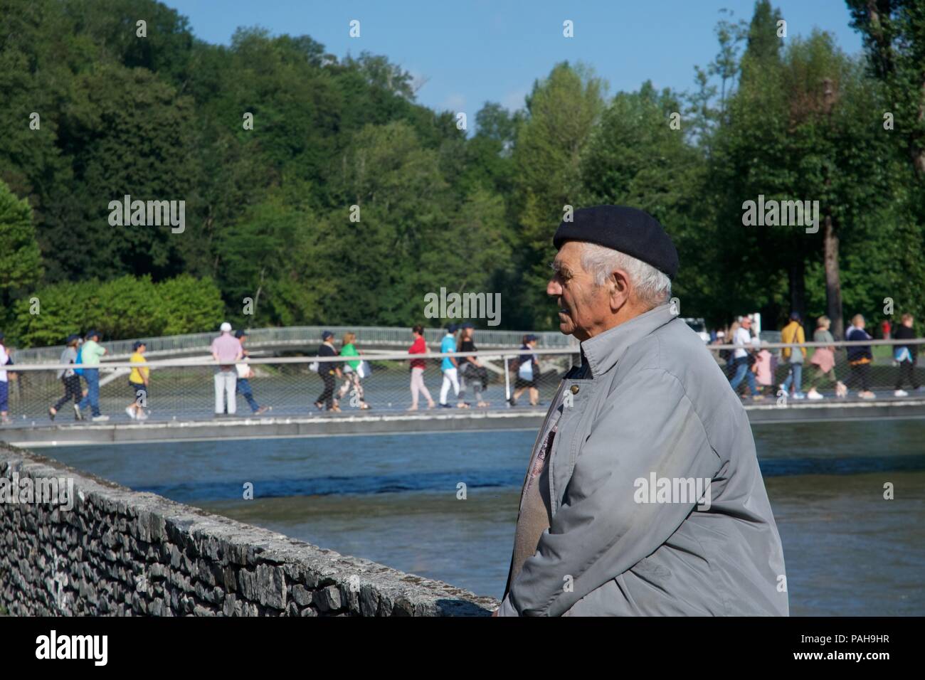 Old man with a beret hi-res stock photography and images - Alamy