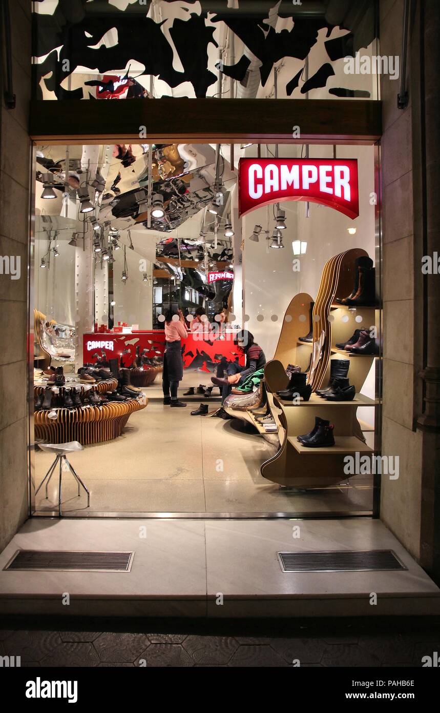 Camper store hi-res stock photography and images - Alamy
