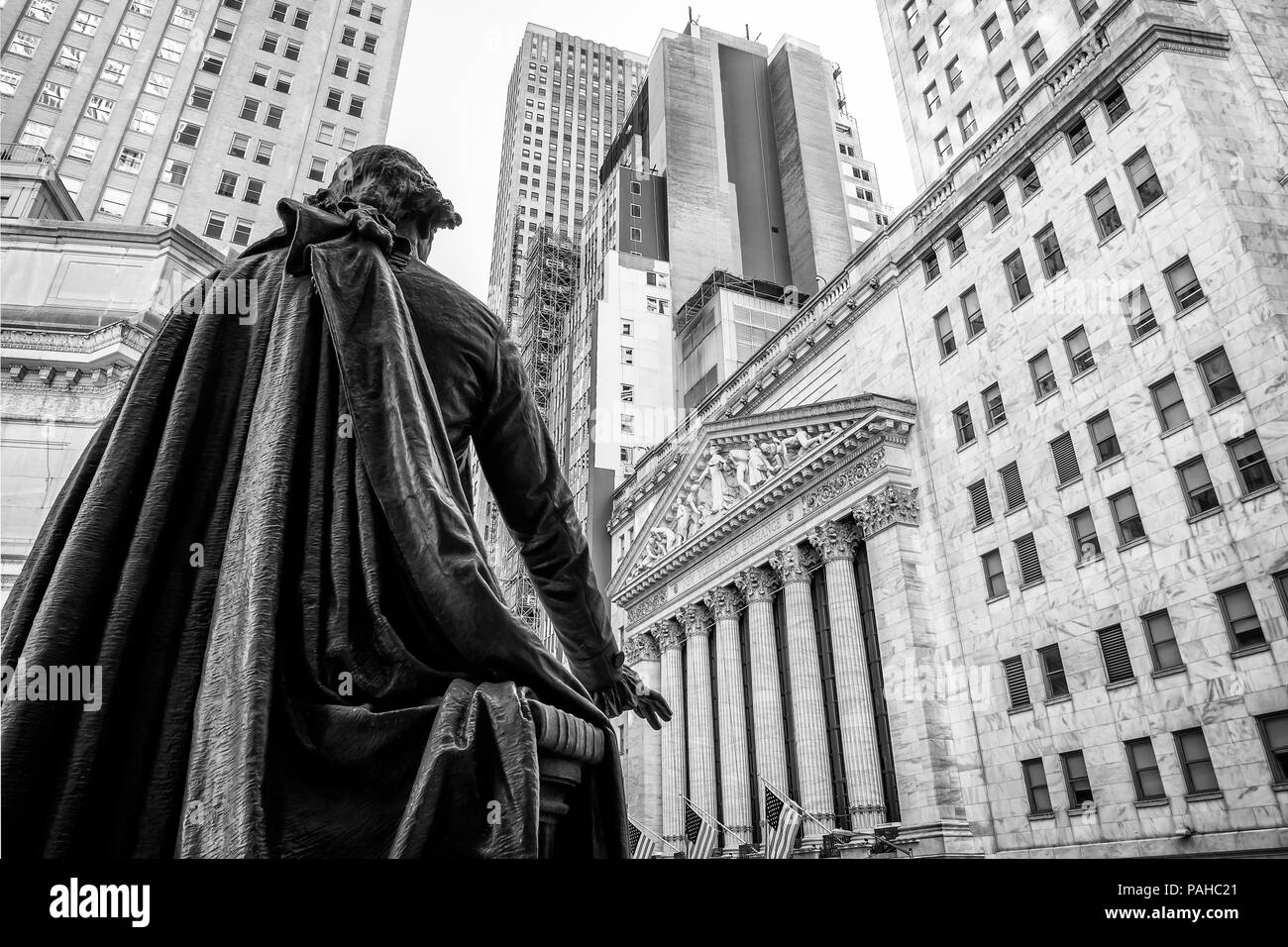 Wall street Black and White Stock Photos & Images Alamy