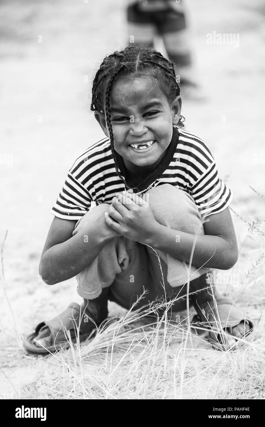 Ethiopian Woman Hay Black And White Stock Photos & Images - Alamy