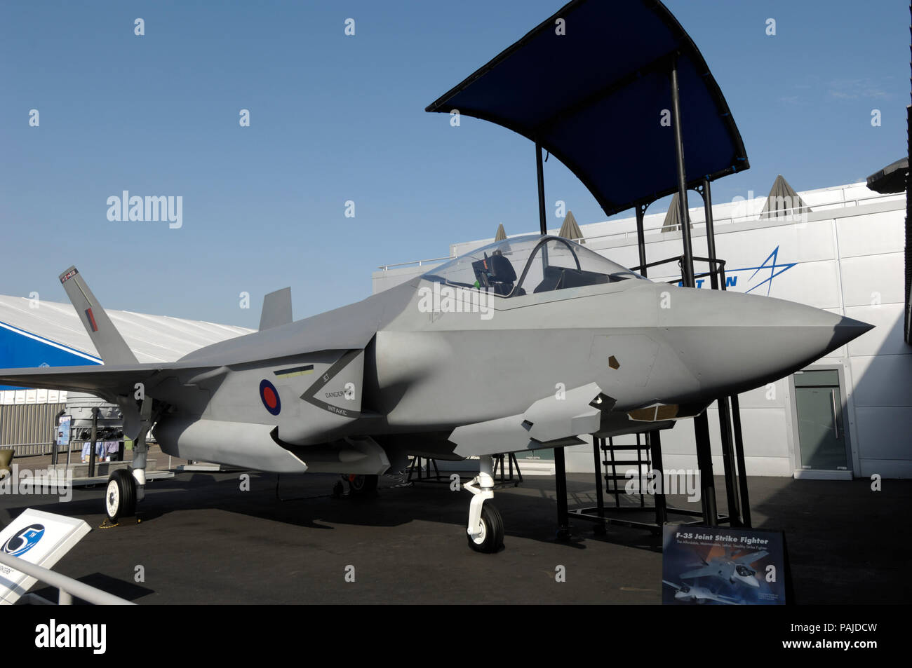 Lockheed Martin F-35 JSF parked in the static-display at the 2006 Farnborough International Airshow Stock Photo