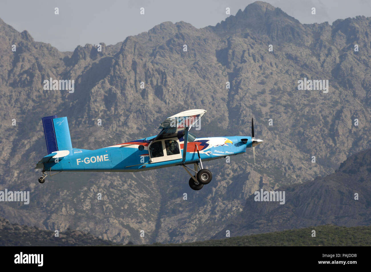 A Pilatus Pc 6 Turbo Porter Climbing Out After Take Off Stock Photo Alamy