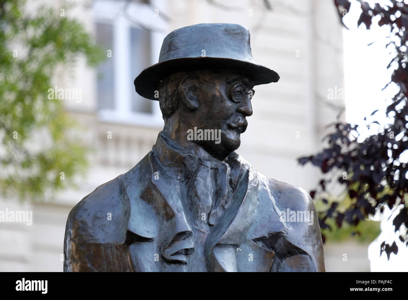 Budapest hungary statue imre nagy hi-res stock photography and images ...