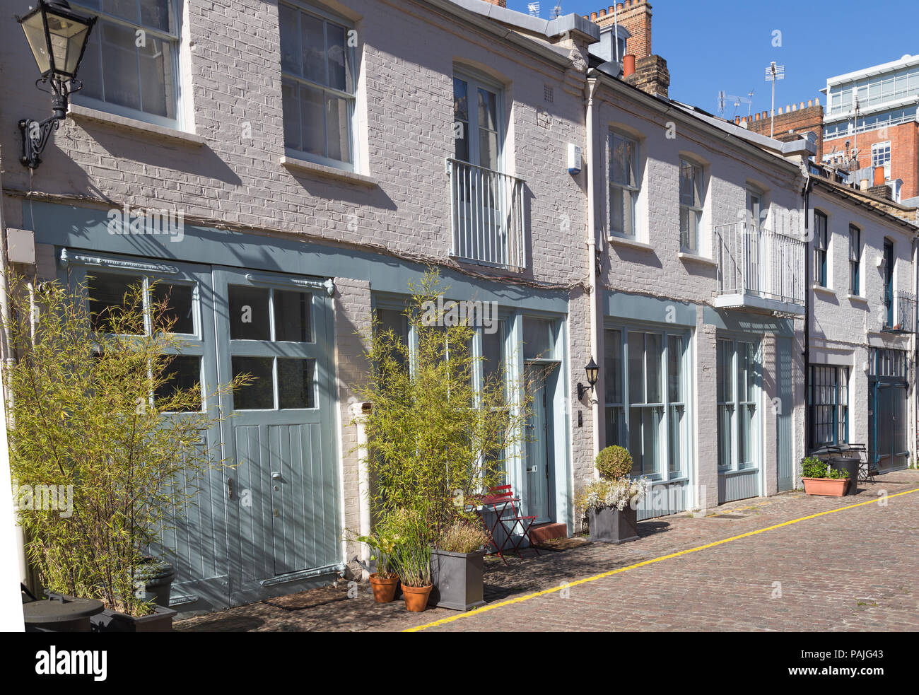 Upmarket mews houses in Kensington, west London, UK Stock Photo Alamy