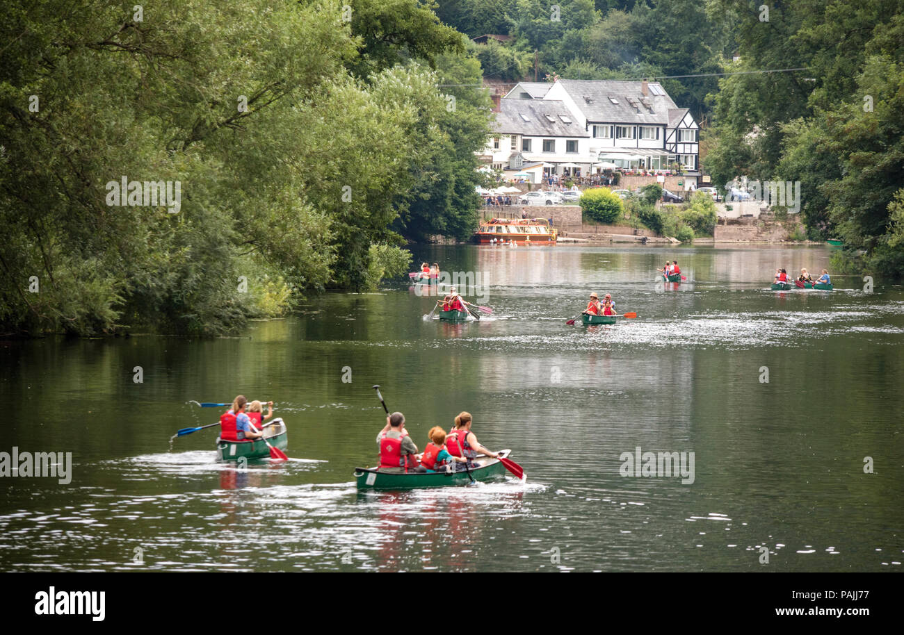 Canoeists on the River Wye at Symonds Yat, Herefordshire, England, UK Stock Photo