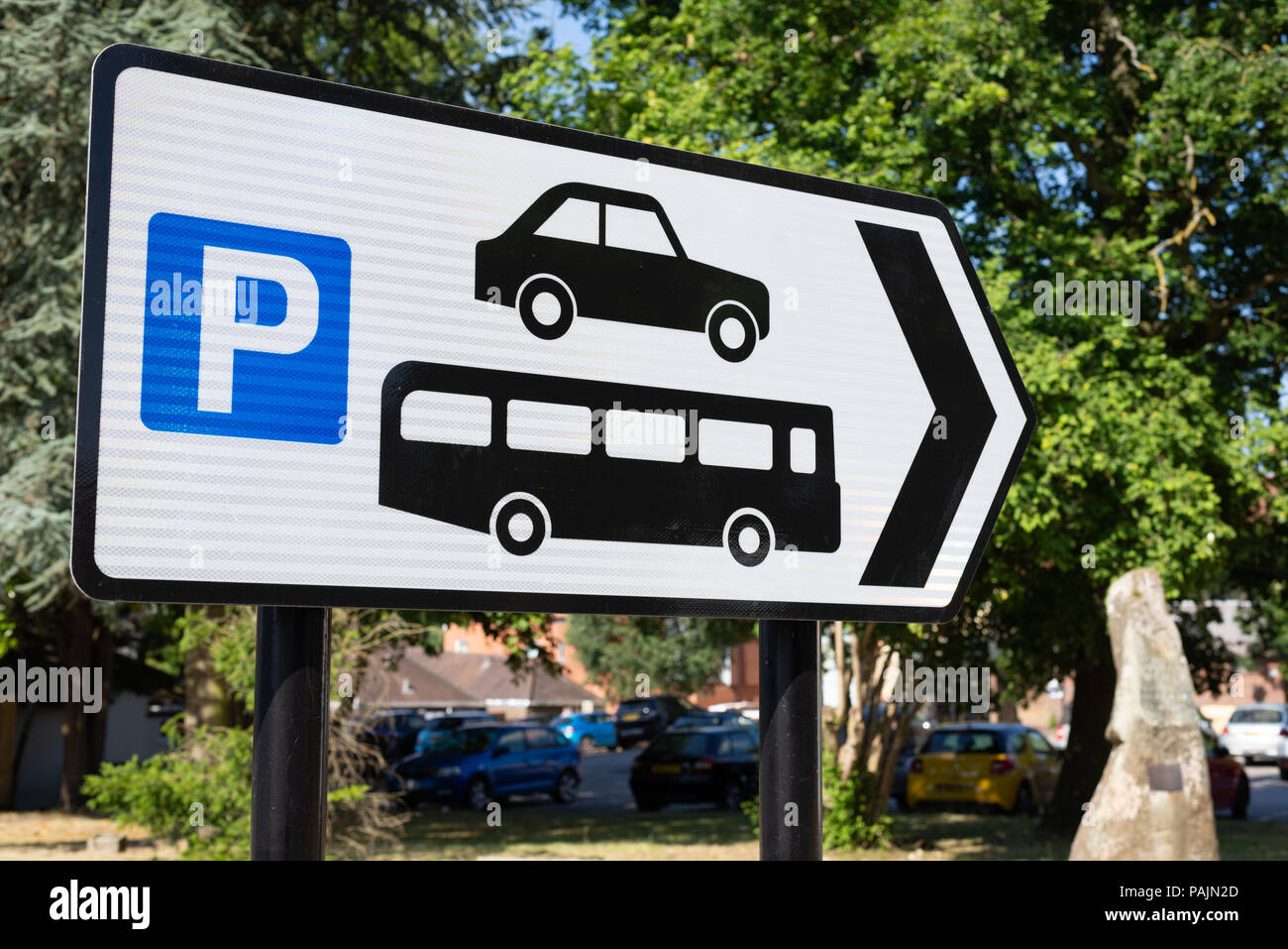 Coach parking sign hi-res stock photography and images - Alamy