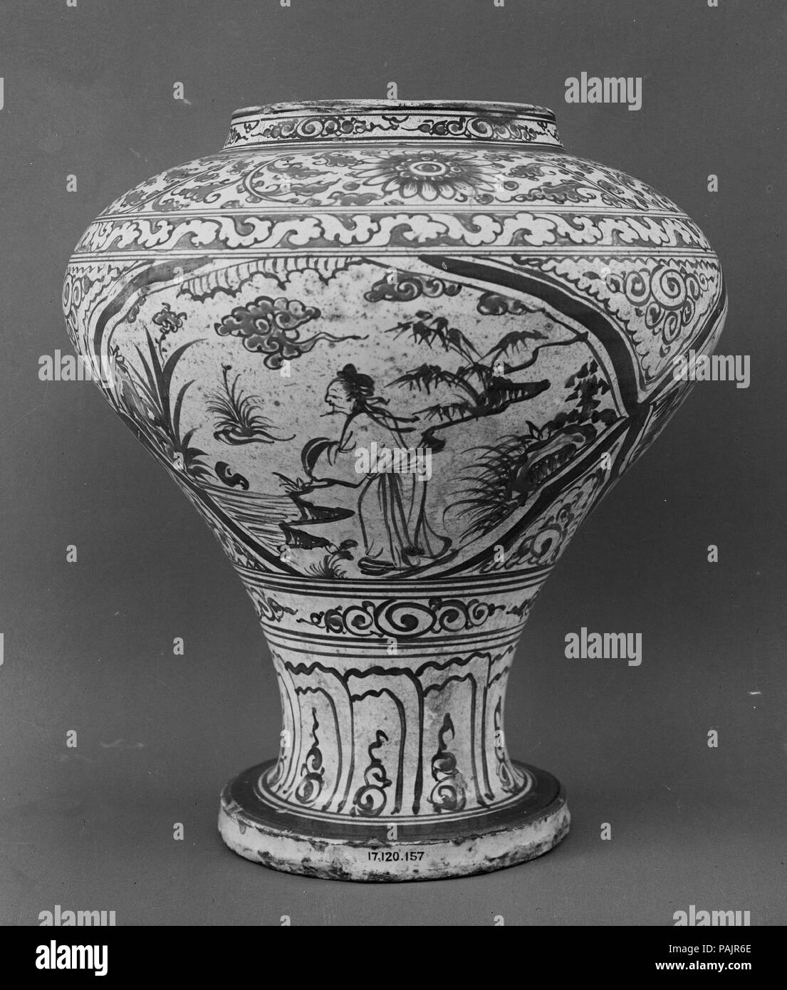 Jar. Culture: China. Dimensions: H. 12 1/2 in. (31.8 cm). Museum: Metropolitan Museum of Art, New York, USA. Stock Photo