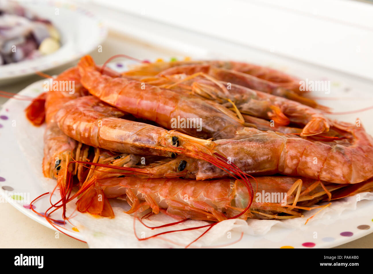 raw prawns ready to cook Stock Photo Alamy