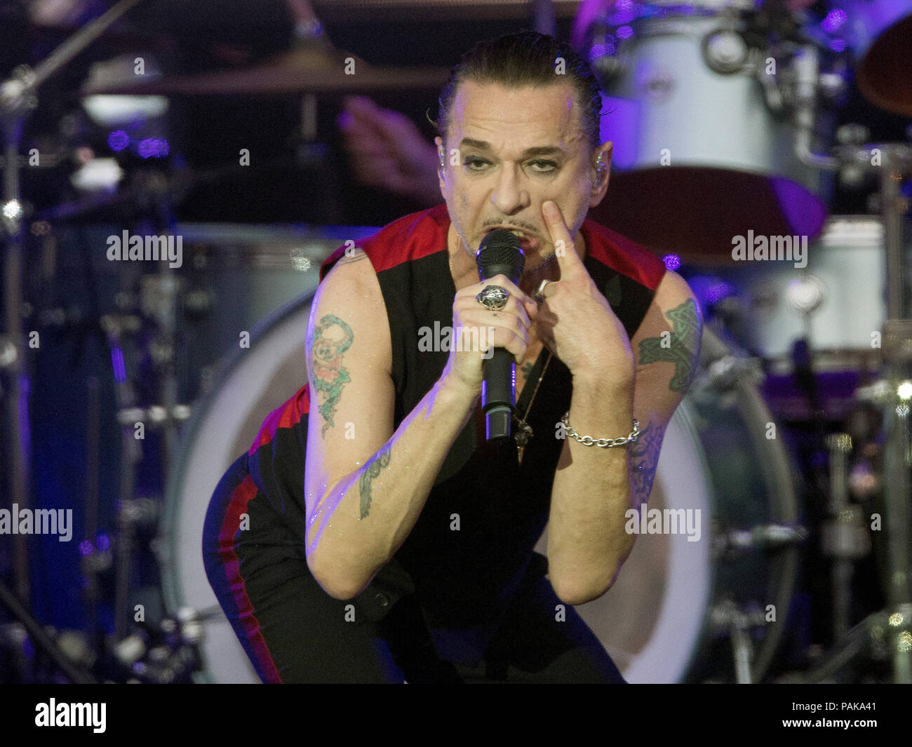Berlin, Germany. 23rd July, 2018. Dave Gahan, singer and frontman of the band 'Depeche Mode' singing during the last concert of the band's 'Global Spirit' world tour in the Waldbuehne. Credit: Soeren Stache/dpa/Alamy Live News Stock Photo