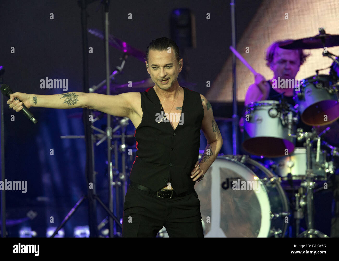 Berlin, Germany. 23rd July, 2018. Dave Gahan, singer and frontman of the  band "Depeche Mode" singing during the last concert of the band's "Global  Spirit" world tour in the Waldbuehne. Credit: Soeren