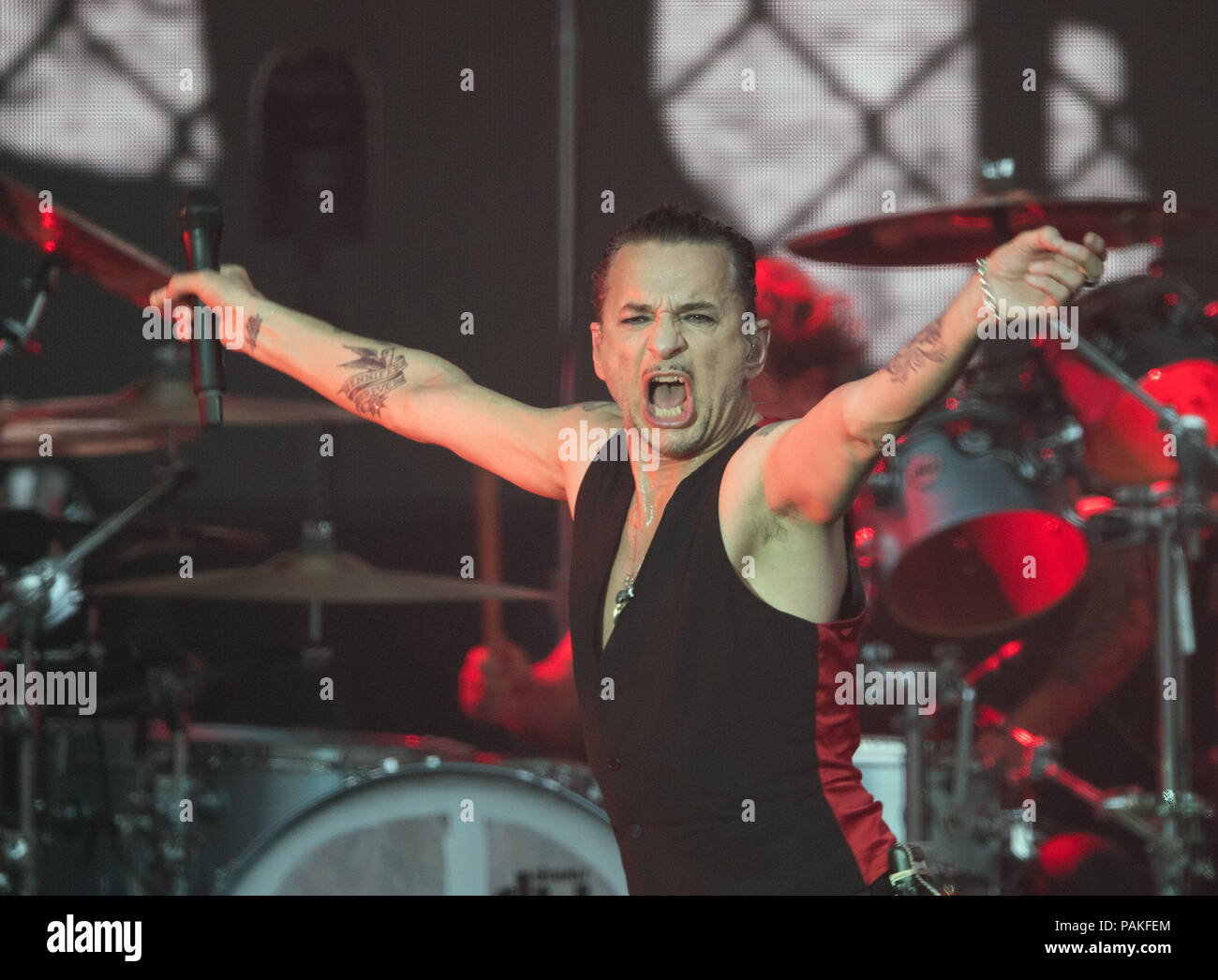 Berlin, Germany. 23rd July, 2018. Dave Gahan, lead singer of the band Depeche  Mode, performs at the final concert of the band's 'Global Spirit' world  tour on the 'Waldbuehne' stage. Credit: Soeren