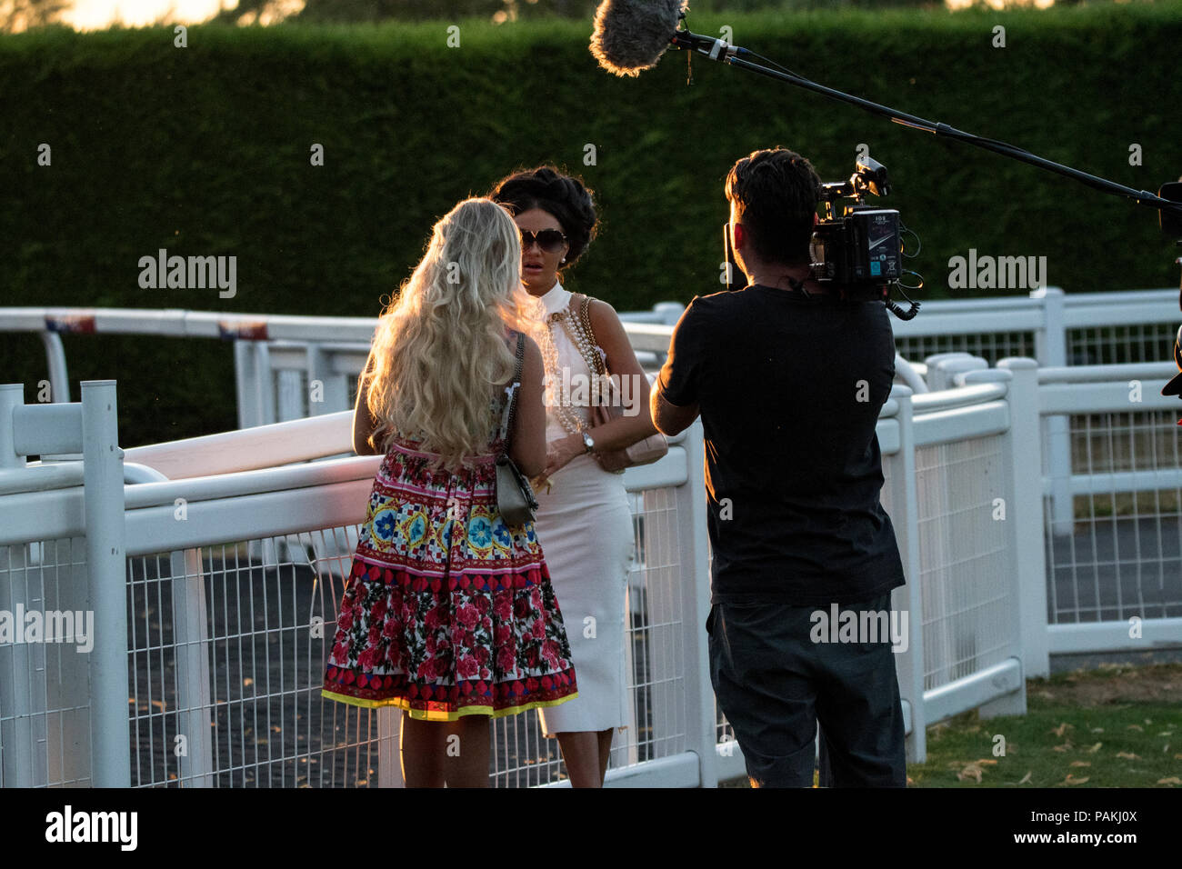 Absolutely ascot hi-res stock photography and images - Alamy
