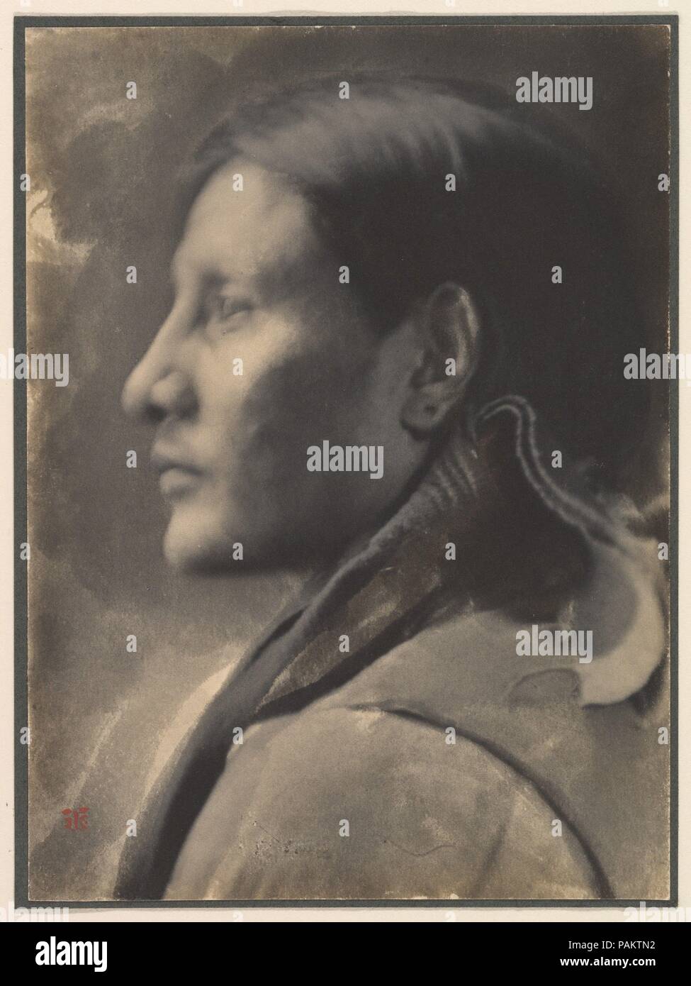 Indian Head. Artist: Joseph T. Keiley (American, 1869-1914). Dimensions: 19.8 x 14.5 cm. (7  13/16  x 5  11/16  in.). Date: 1898. Museum: Metropolitan Museum of Art, New York, USA. Stock Photo