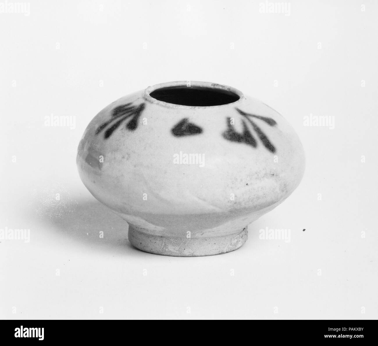 Waterpot. Culture: China. Dimensions: Diam. 2 1/2 in. (6.4 cm). Date: 9th century. Museum: Metropolitan Museum of Art, New York, USA. Stock Photo