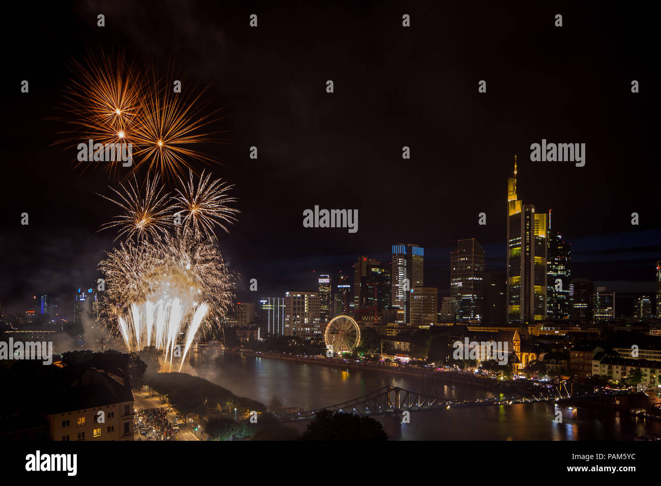 Mainfest Feuerwerk in Frankfurt Stock Photo Alamy