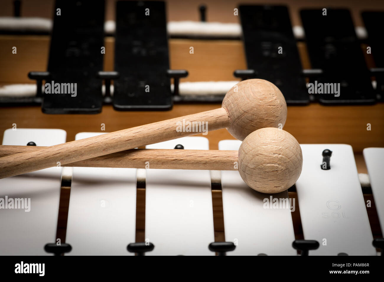 Glockenspiel instrument hires stock photography and images Alamy
