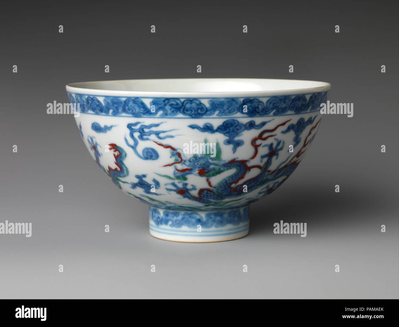 Bowl. Culture: China. Dimensions: Diam. 6 3/8 in. (16.2 cm). Museum: Metropolitan Museum of Art, New York, USA. Stock Photo