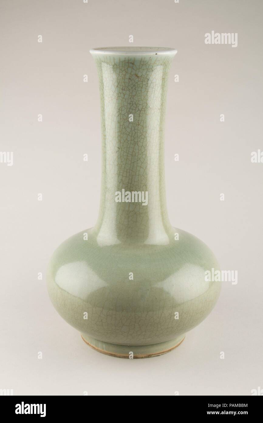 Bottle. Culture: China. Dimensions: H. 13 1/2 in. (34.3 cm). Museum: Metropolitan Museum of Art, New York, USA. Stock Photo