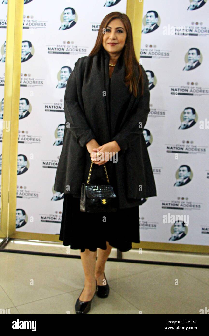 Vivian Velez (b. 1968)