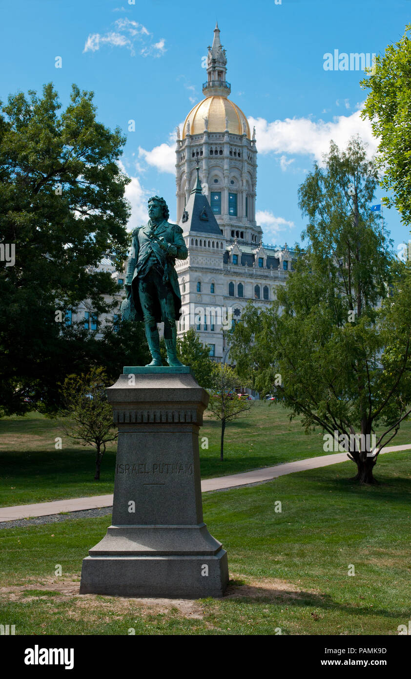 Hartford Connecticut Capitol and Israel Putnam Statue in Busnell park. Stock Photo