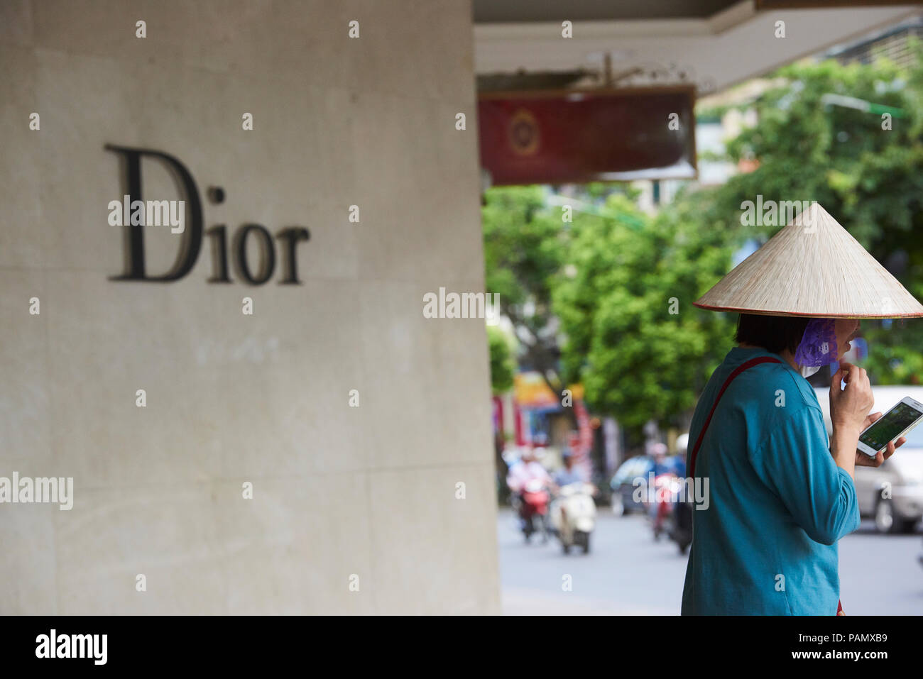 traditional Vietnamese conical hat made 