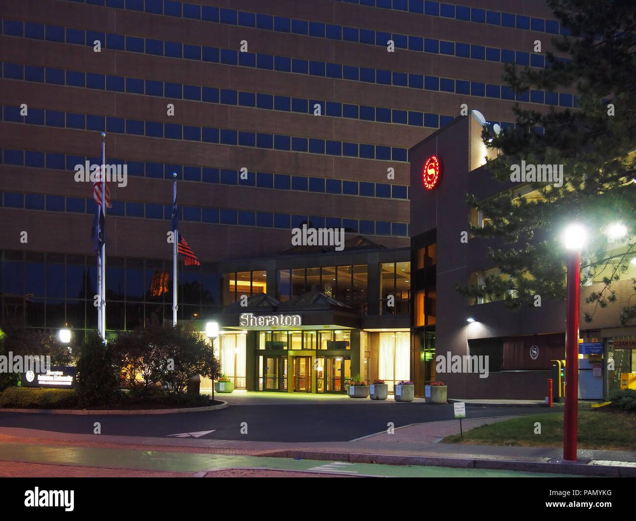 Syracuse, New York, USA. July 23, 2018. The Sheraton Syracuse University Hotel & Conference Center on the Syracuse University campus at nighttime Stock Photo