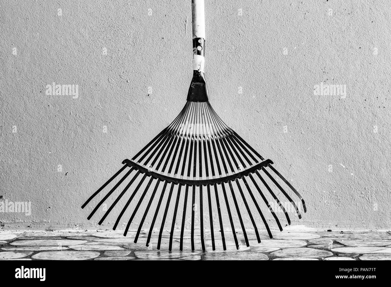 Leaf Rake High Resolution Stock Photography and Images Alamy