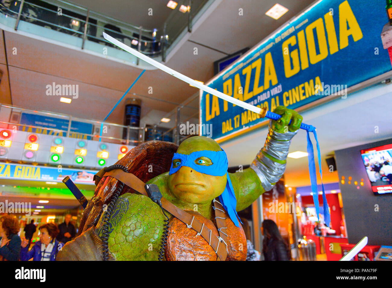 Teenage mutant ninja turtles cartoon hi-res stock photography and ...