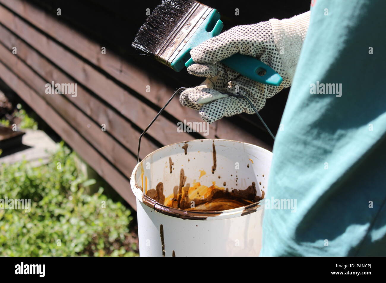 Young man can paint hi-res stock photography and images - Alamy