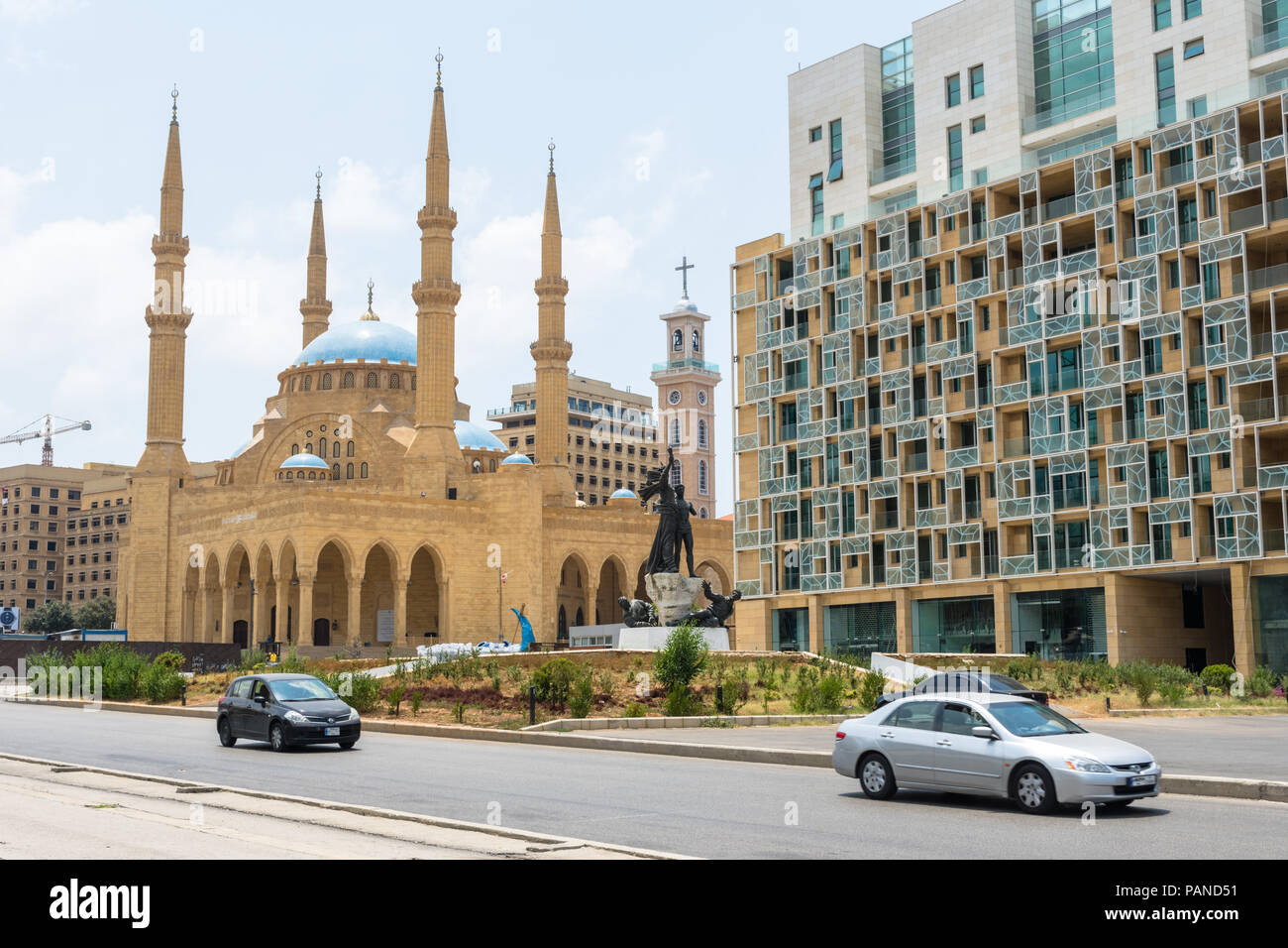 Modern buildings Mohammad Al-Amin Mosque Saint Georges Cathedral and the monument in Martyrs' square, downtown Beirut Central District, Lebanon Stock Photo
