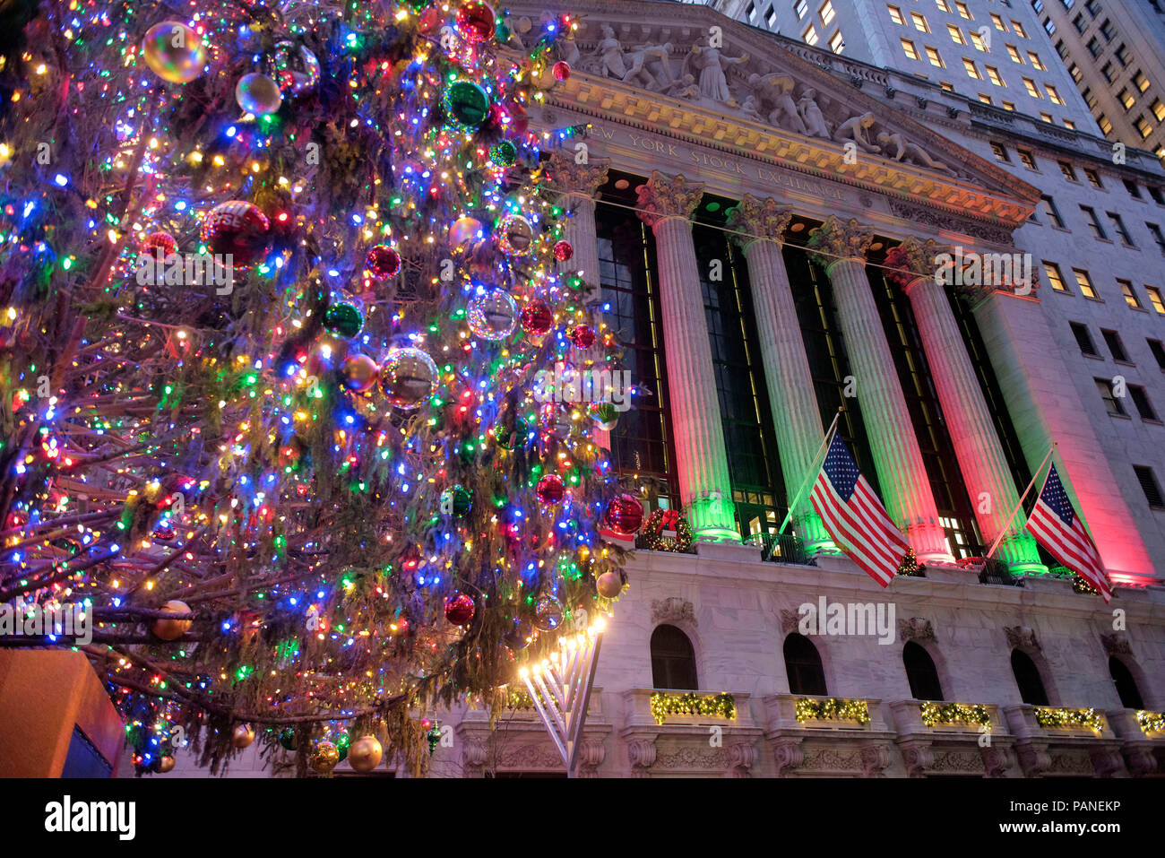 the stock exchange building in wall street at christmas time manhattan new york city usa december 30 2017 photo fabio mazzarellasintesiala - New York Christmas Time the stock exchange building in wall street at christmas time manhattan new york city usa december 30 2017 photo fabio mazzarellasintesiala - New York Christmas Time