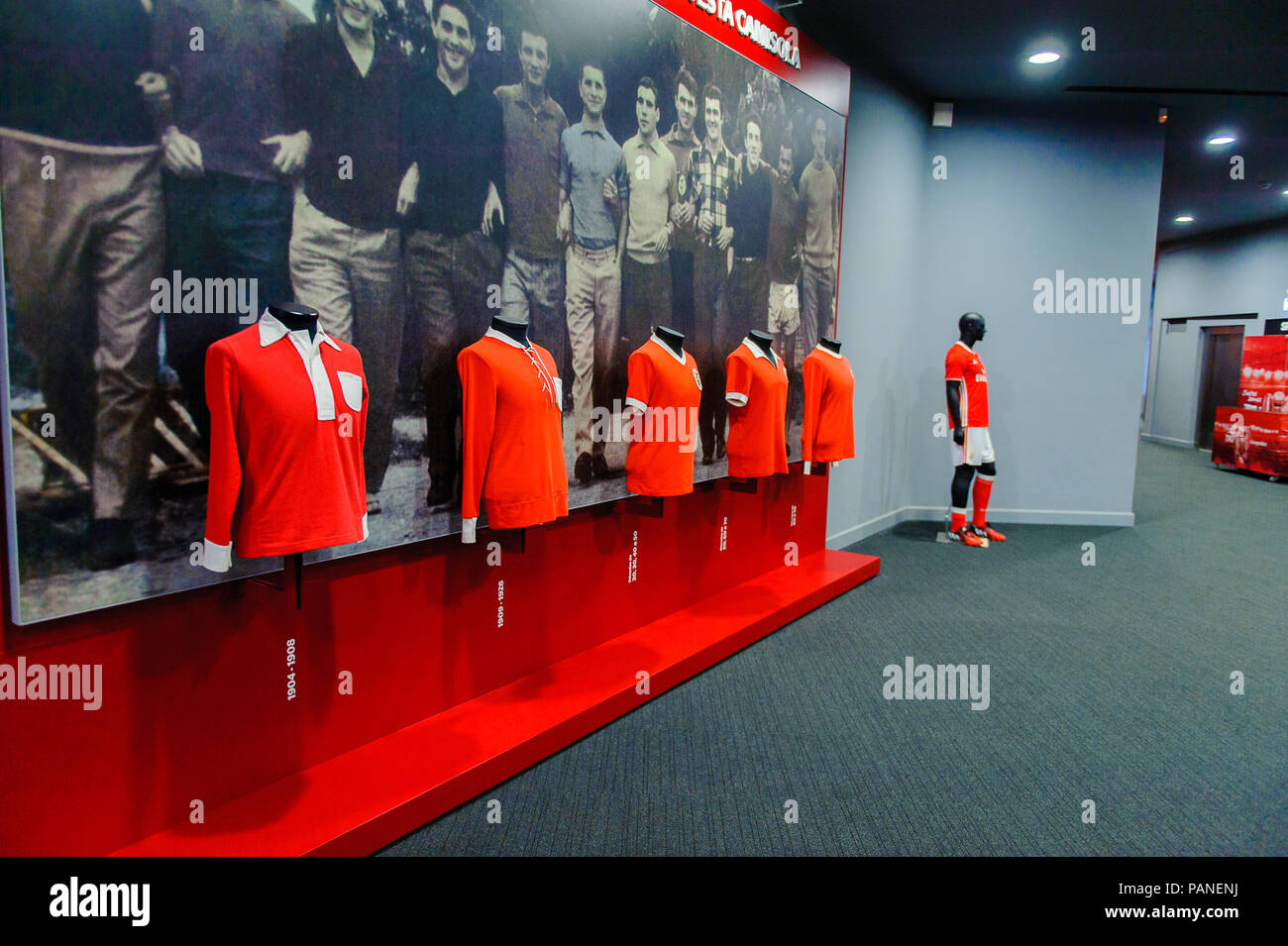 Historical football player hi-res stock photography and images - Page 20 -  Alamy