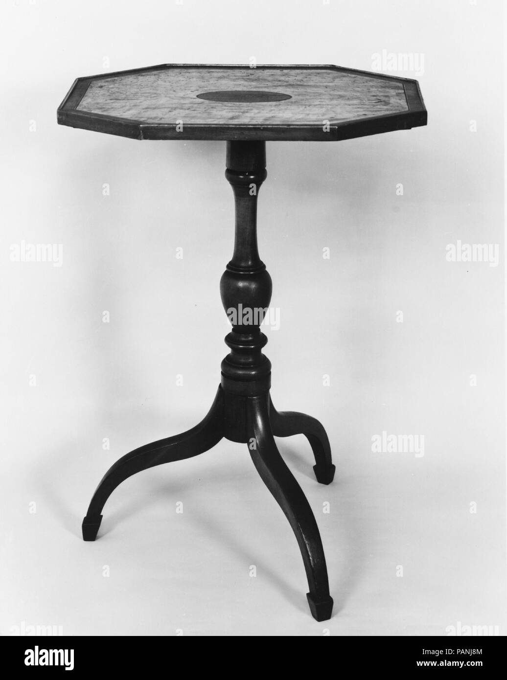 Tilt-top Tea Table. Culture: American. Dimensions: 27 1/2 x 19 x 14 1/2 in. (69.9 x 48.3 x 36.8 cm). Date: ca. 1800. Museum: Metropolitan Museum of Art, New York, USA. Stock Photo