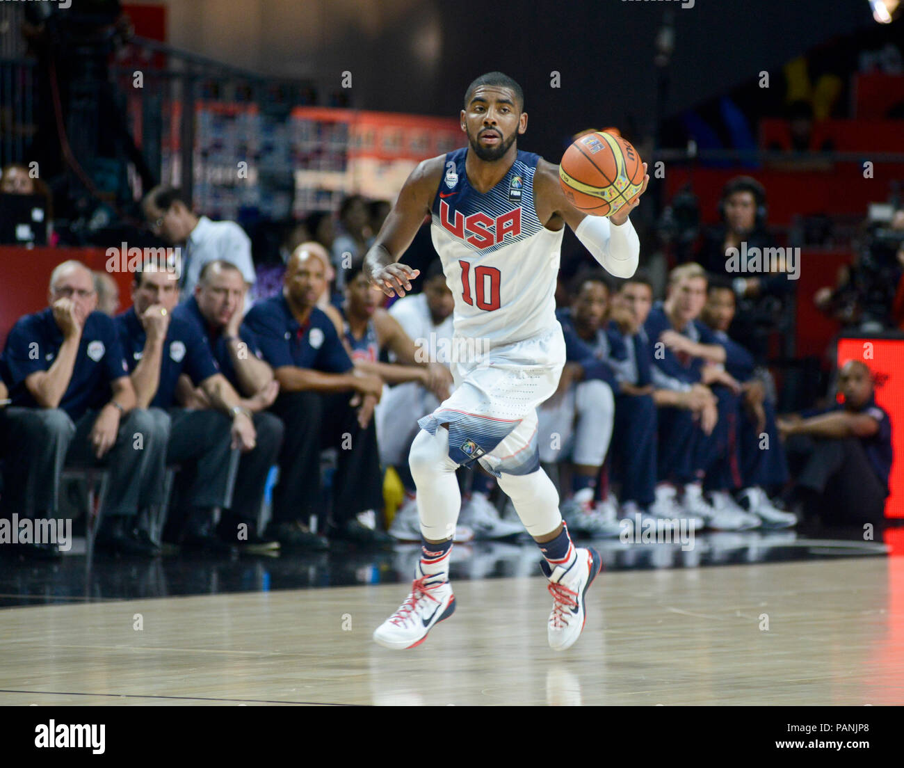 Kyrie irving basketball hi-res stock photography and images - Alamy