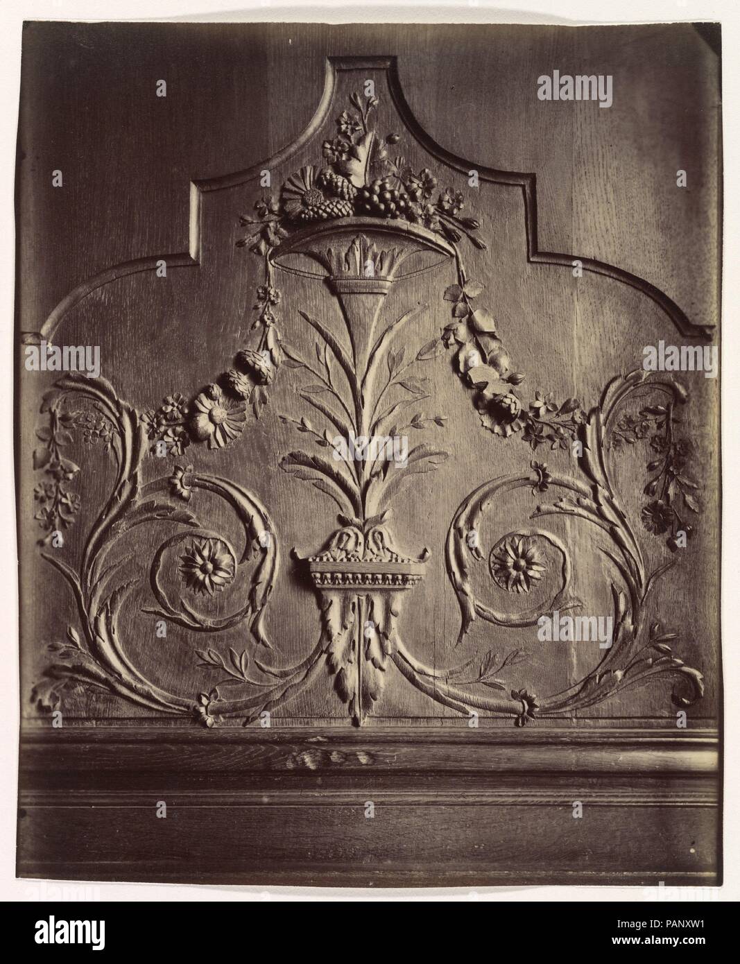 Hôtel de Lauzun, Quai d'Anjou. Artist: Eugène Atget (French, Libourne 1857-1927 Paris). Dimensions: 21.6 x 17.8 cm. (8  1/2  x 7  in.). Date: 1904-05. Museum: Metropolitan Museum of Art, New York, USA. Stock Photo