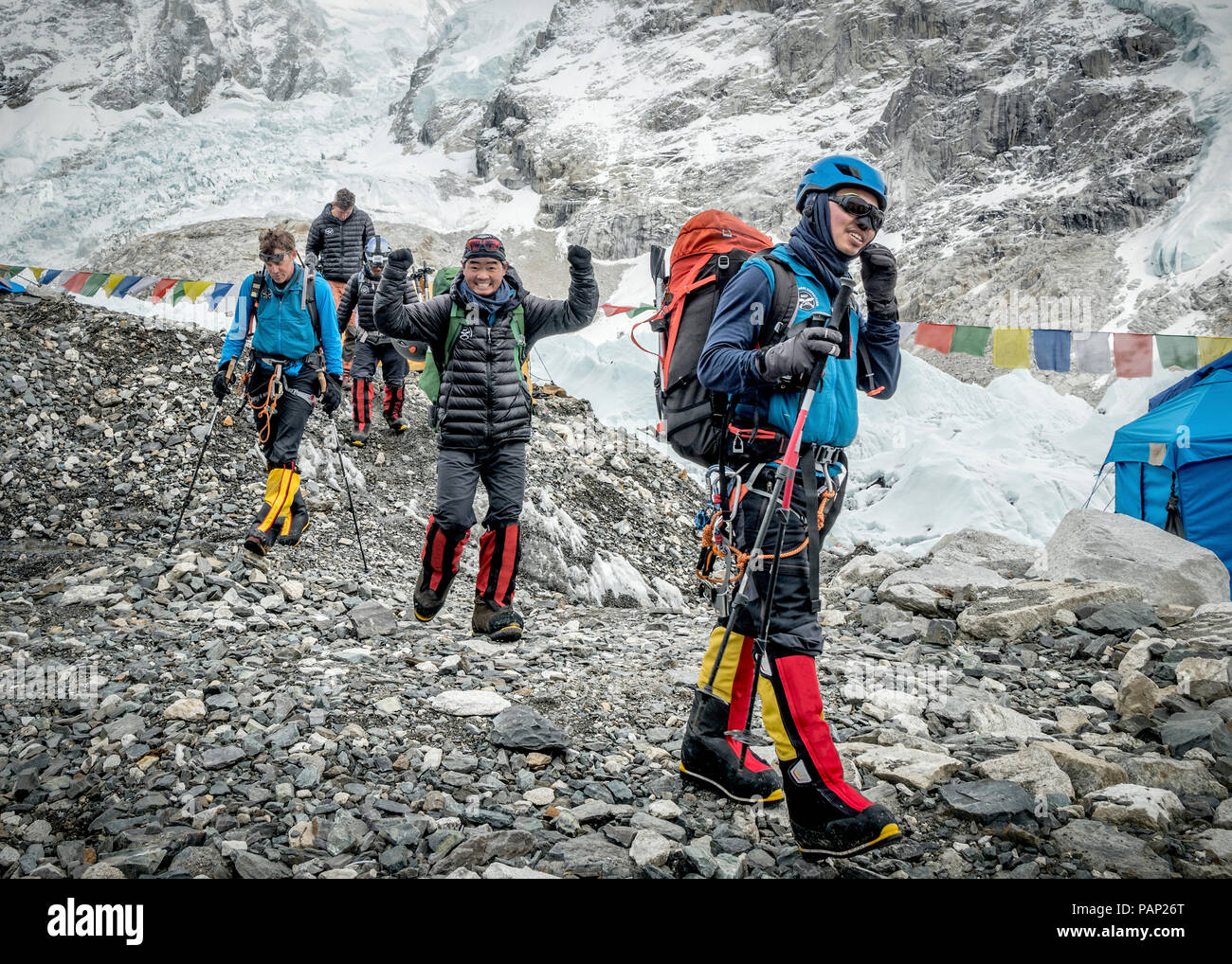 Nepal, Solo Khumbu, Everest, Sagamartha National Park, Mountaineers arriving at the base camp Stock Photo