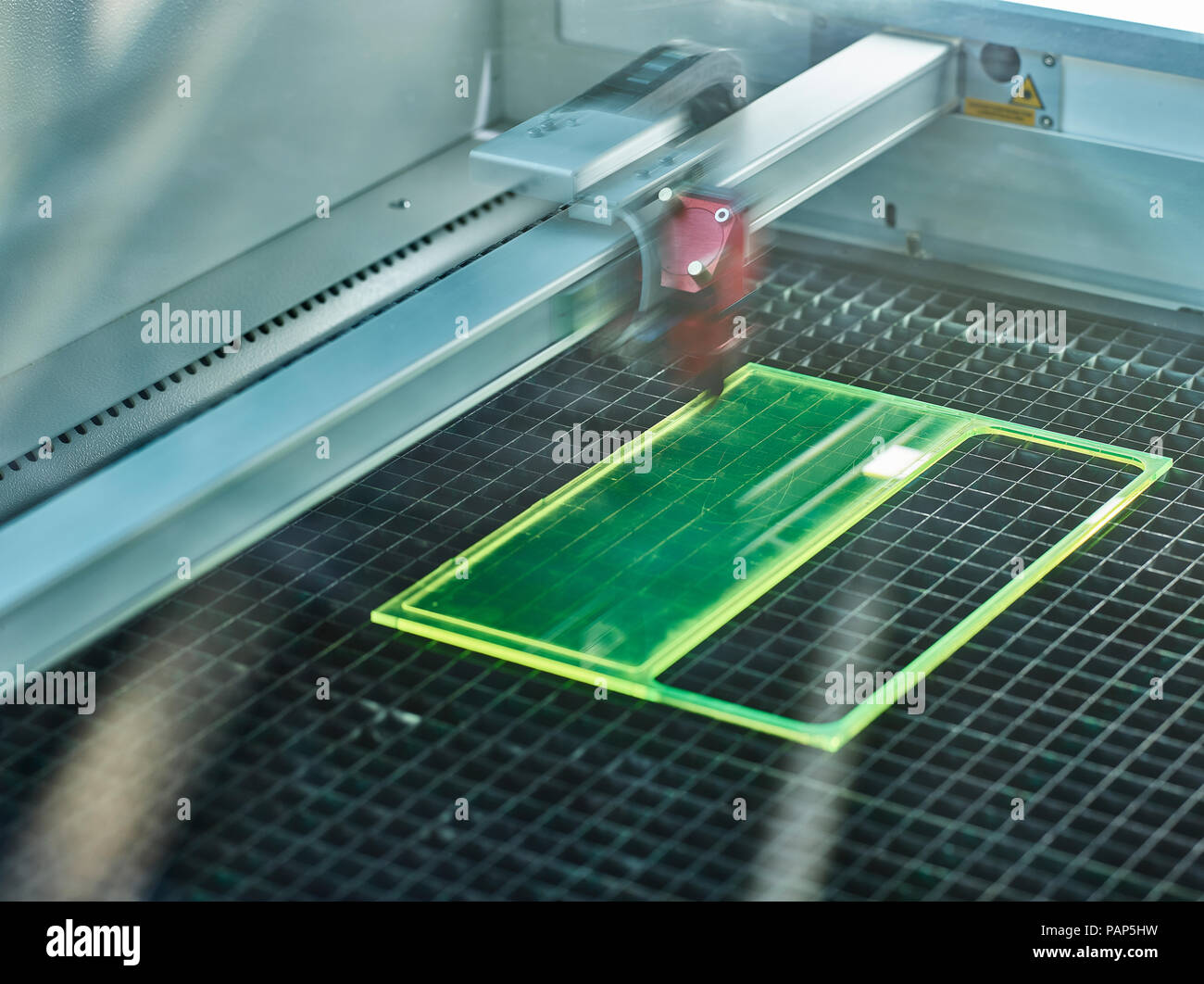 Laser cutter hires stock photography and images Alamy