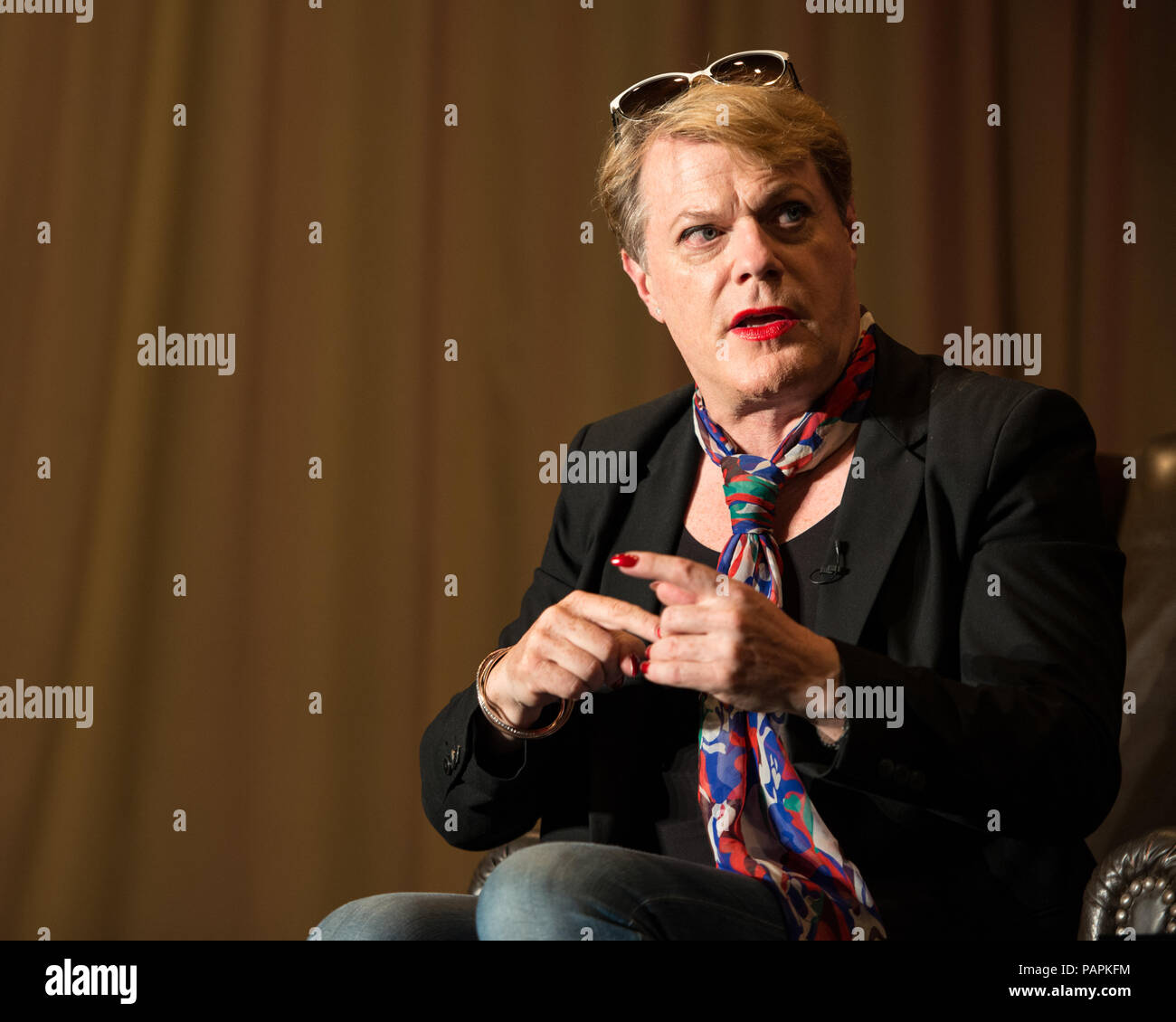 Photograph of the comedian Eddie Izzard Stock Photo - Alamy