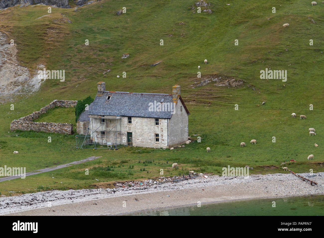 The old ferry house at Ard Neakie, Loch Eriboll, Sutherland, Scotland, UK Stock Photo