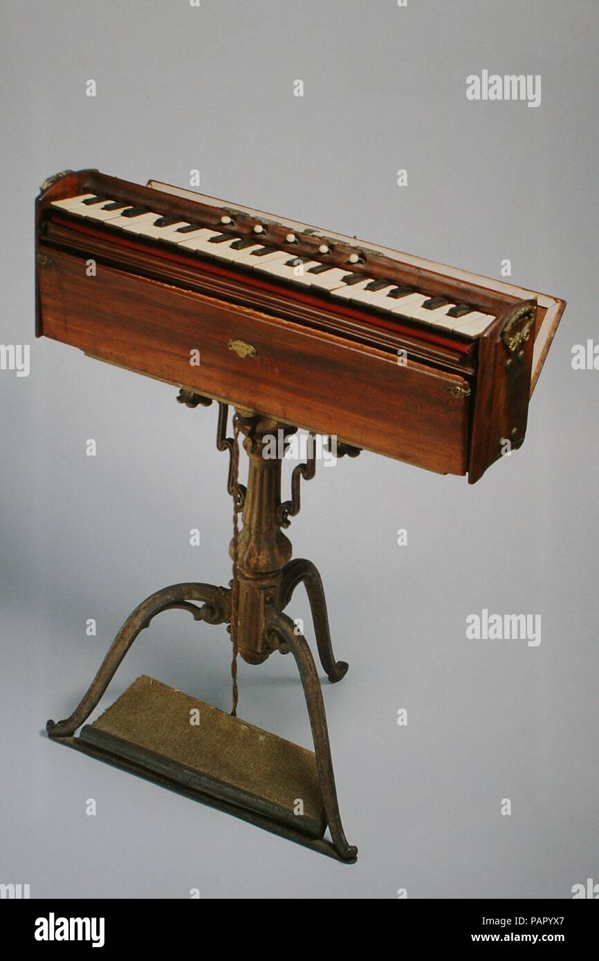 Aerophone free reed harmonium hi res stock photography and images